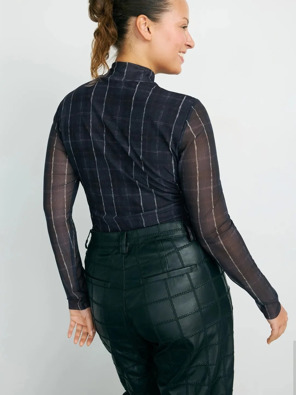 BAUM UND PFERDGARTEN JODI PLAID MESH TOP SIZE S MSRP $119 - Picture 3 of 9